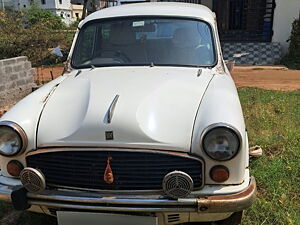 Second Hand Hindustan Motors Ambassador Classic 1800 ISZ in Kakinada