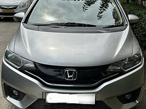 Second Hand Honda Jazz V CVT Petrol in Mumbai