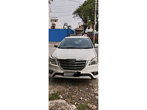 Second Hand Toyota Innova 2.5 VX 7 STR BS-IV in Sonipat