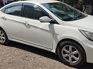 Second Hand Hyundai Verna Fluidic CRDi 1.6 EX AT in Navi Mumbai