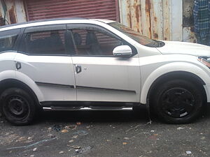 Second Hand Mahindra XUV500 W6 in Mumbai