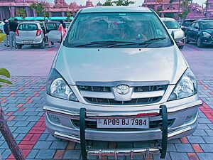 Second Hand Toyota Innova 2.5 G4 7 STR in Hyderabad