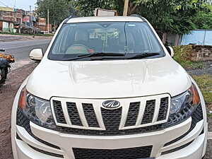 Second Hand Mahindra XUV500 W8 2013 in Dhanbad