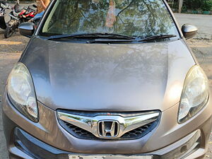 Second Hand Honda Brio V MT in Bhuj