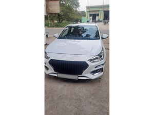 Second Hand हुंडई वरना sx (o) 1.6 crdi in दिल्ली