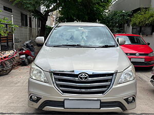 Second Hand Toyota Innova 2.5 ZX 7 STR BS-IV in Bijapur