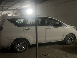 Second Hand Toyota Innova Crysta 2.4 VX 7 STR [2016-2020] in Lucknow