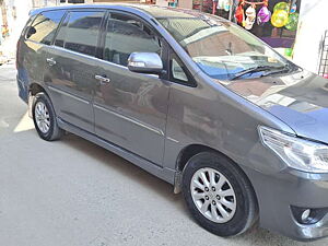 Second Hand Toyota Innova 2.5 EV PS 7 STR BS-IV in Madanapalle