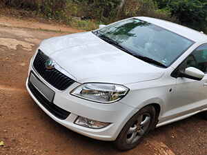 Second Hand स्कोडा रैपिड एक्टिव 1.6 tdi cr  एमटी in हुब्ली