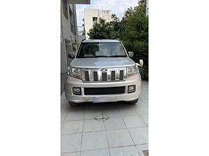 Second Hand Mahindra TUV300 T8 in Pune