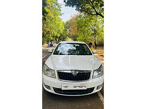 Second Hand Skoda Laura Ambition 2.0 TDI CR MT in Aurangabad