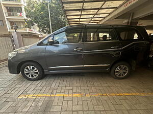 Second Hand Toyota Innova 2.5 ZX BS III 7 STR in Nashik