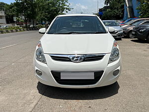 Second Hand Hyundai i20 Asta 1.4 AT with AVN in Mumbai