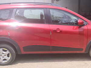 Second Hand Renault Triber RXZ [2019-2020] in Porbandar