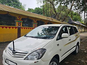 Second Hand Toyota Innova 2.5 GX 7 STR BS-IV in Mumbai