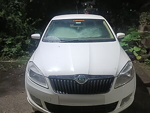 Second Hand Skoda Rapid Ambition 1.6 TDI CR MT in Nashik