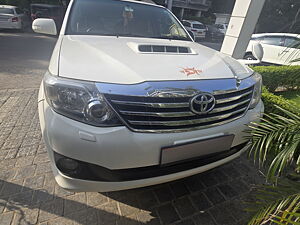 Second Hand Toyota Fortuner 4x2 AT in Jaipur