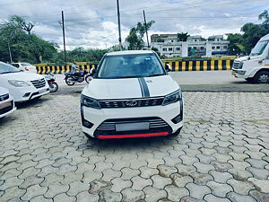 Second Hand Mahindra XUV300 W8 (O) 1.5 Diesel [2020] in Rewa