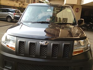 Second Hand Mahindra TUV300 T4 in Navi Mumbai