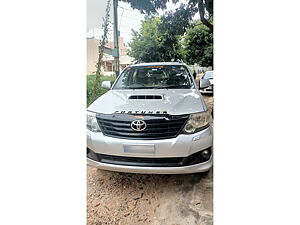 Second Hand Toyota Fortuner 4x2 AT in Bangalore