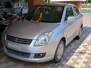 Second Hand Maruti Suzuki Swift DZire LXi in Nashik