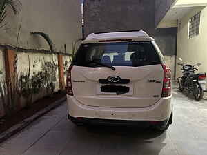 Second Hand महिंद्रा XUV500 w6 in निज़ामाबाद