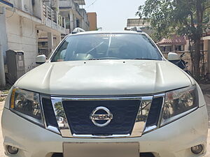 Second Hand Nissan Terrano XV D THP 110 PS in Ahmedabad