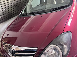 Second Hand Toyota Innova 2.5 V 8 STR in Hyderabad