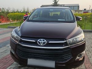 Second Hand Toyota Innova Crysta 2.4 GX 8 STR [2016-2020] in Saharanpur