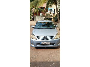 Second Hand Toyota Innova 2.5 E 7 STR in Pune