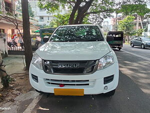 Second Hand Isuzu D-Max V-Cross High in Visakhapatnam