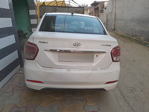 Second Hand Hyundai Xcent Base 1.1CRDi [2014-2016] in Delhi