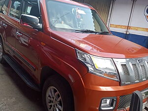 Second Hand Mahindra TUV300 T8 in Surat