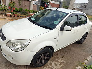 Second Hand Ford Fiesta/Classic 1.4 TDCi Titanium in Lucknow