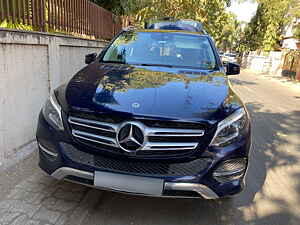 Second Hand मर्सिडीज़ बेंज़ GLE 250  डी in अहमदाबाद