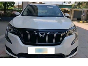 Second Hand மஹிந்திரா  xuv700 ax 7 பெட்ரோல் ஏடீ 7 சீட்டர் [2021] in சிலிகுரி