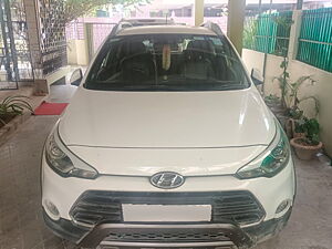 Second Hand Hyundai i20 Active 1.2 SX Dual Tone in Guwahati