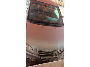 Second Hand Toyota Innova 2.5 GX 7 STR BS-IV in Dadra & Nagar Haveli