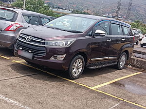 Second Hand Toyota Innova Crysta 2.4 G 8 STR [2016-2017] in Mumbai