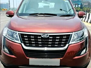 Second Hand Mahindra XUV500 W11 AT in Greater Noida