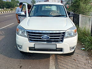 Second Hand Ford Endeavour 3.0L 4x4 AT in Pathankot