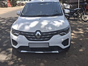 Second Hand Renault Triber RXE in Basti