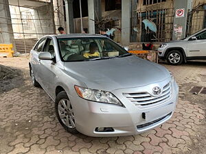 Second Hand Toyota Camry W2 AT in Mumbai