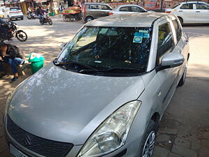 Second Hand Maruti Suzuki Swift LXi in Ghaziabad