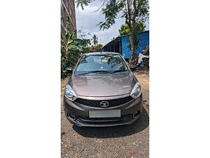 Second Hand Tata Tigor Buzz Petrol in Vijaywada