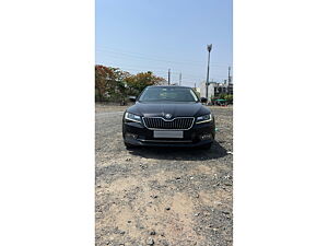 Second Hand Skoda Superb L&K TDI AT in Indore