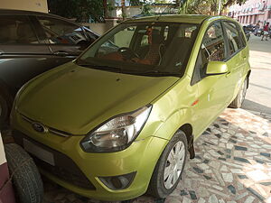 Second Hand Ford Figo Duratec Petrol ZXI 1.2 in Tiruchirappalli