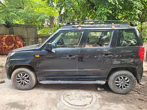 Second Hand महिंद्रा tuv300 t10 in दिल्ली