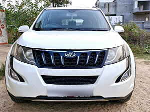 Second Hand மஹிந்திரா  xuv500 w10 in பெங்களூர்