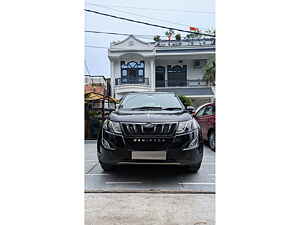 Second Hand மஹிந்திரா  xuv500 w10 in மீரூட்